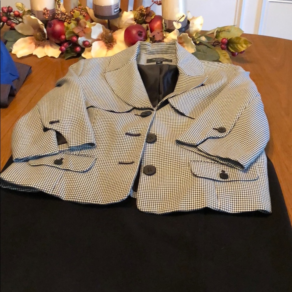 Women’s suit lot